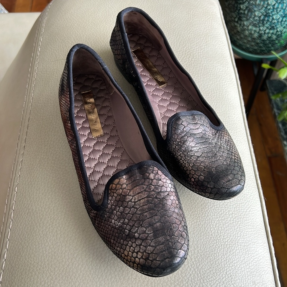 BCBG MaxAzria Fernanda Shoe 7.5 37.5